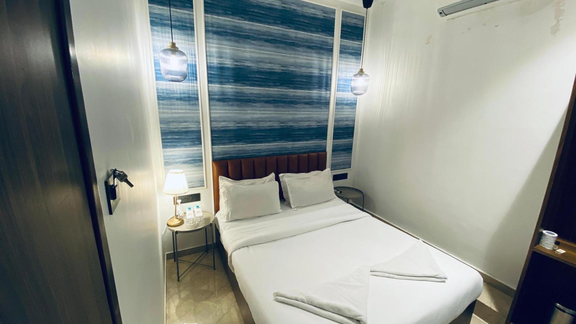 Palm Breeze Hotel - Colaba Bombay Eksteriør billede